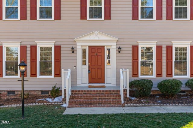 508 Heathridge Lane, Cary, NC 27513