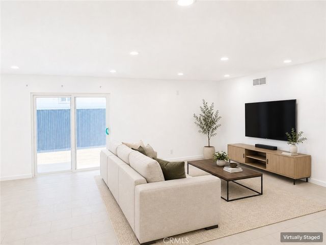 23926 Hamlin Street, West Hills, CA 91307