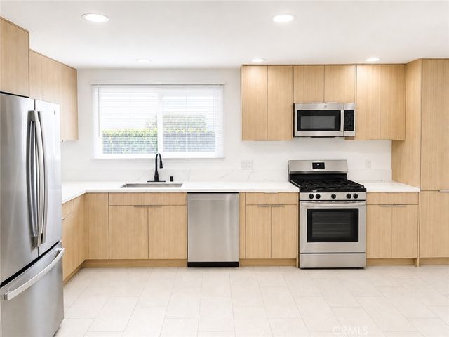 23926 Hamlin Street, West Hills, CA 91307