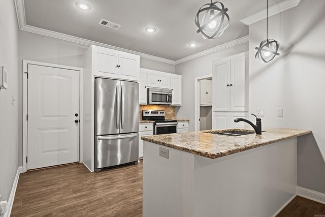 150 Shore acres Drive, Hot Springs, AR 71913