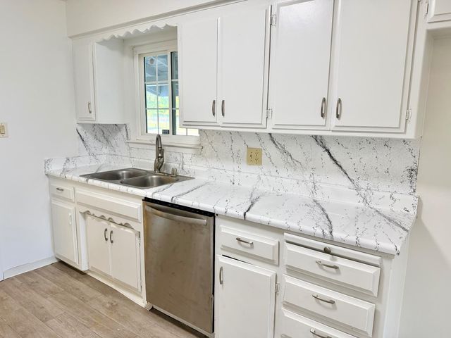 3745 Becerra Way, Sacramento, CA 95821