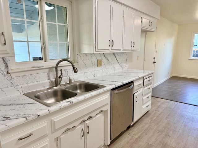 3745 Becerra Way, Sacramento, CA 95821