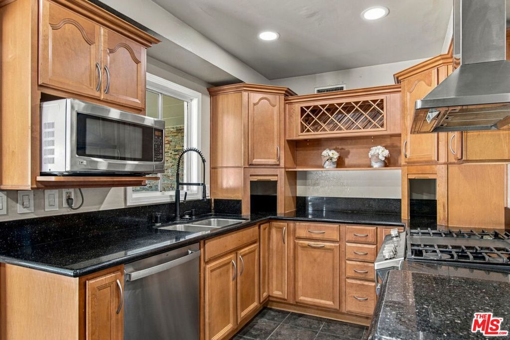 16226 Harwill Avenue, Carson, CA 90746 — photo 5
