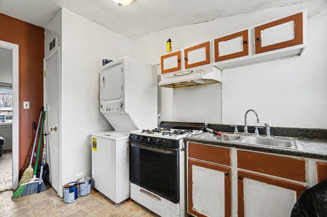 240 N 25th Street, Springfield City, MI 49037