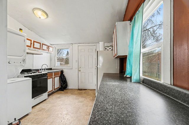 240 N 25th Street, Springfield City, MI 49037