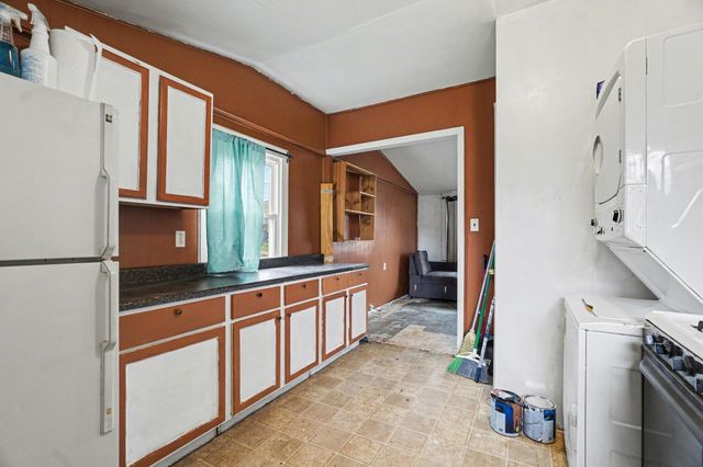 240 N 25th Street, Springfield City, MI 49037