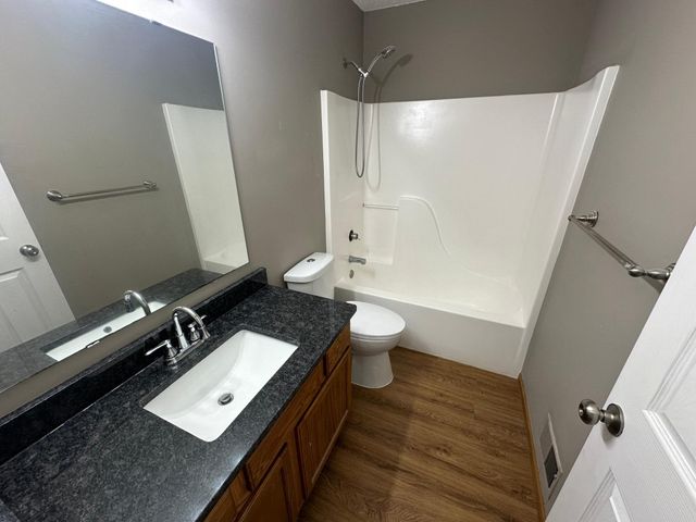 1547 Harvest Lane, Shakopee, MN 55379