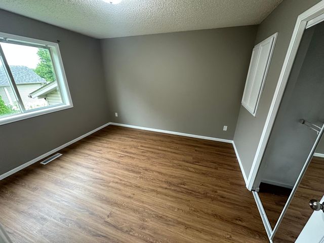 1547 Harvest Lane, Shakopee, MN 55379