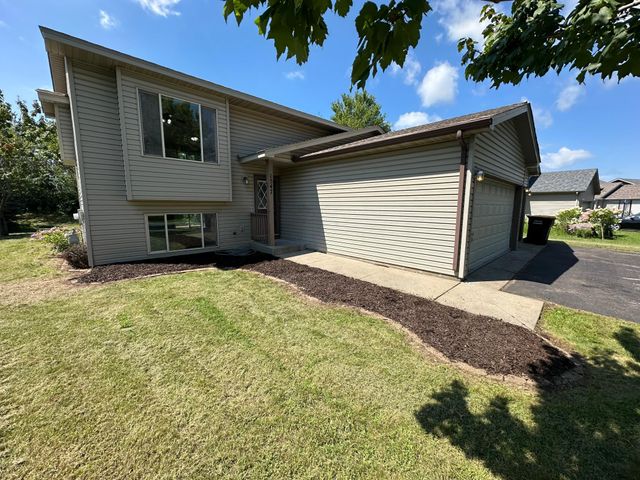 1547 Harvest Lane, Shakopee, MN 55379