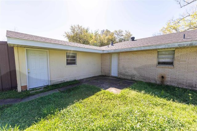 709 Sundale Drive, Lake Charles, LA 70607