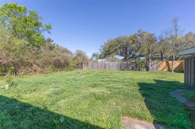 709 Sundale Drive, Lake Charles, LA 70607