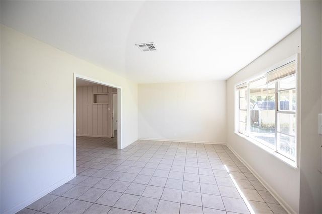 709 Sundale Drive, Lake Charles, LA 70607