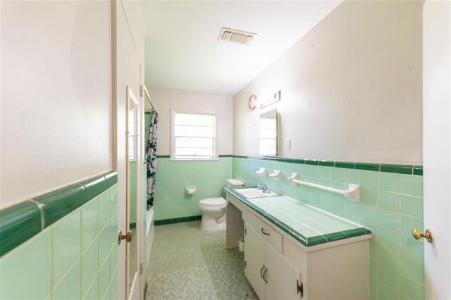 709 Sundale Drive, Lake Charles, LA 70607