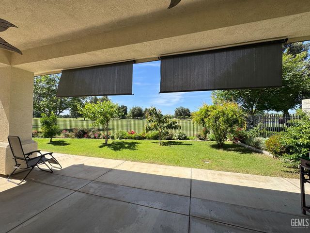 10104 Dutch Iris Drive, Bakersfield, CA 93311