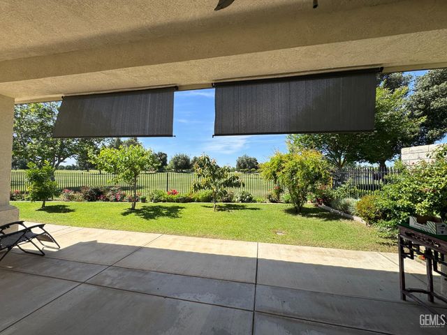 10104 Dutch Iris Drive, Bakersfield, CA 93311