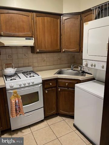 43 CUNNINGHAM AVE, Trenton, NJ 08610