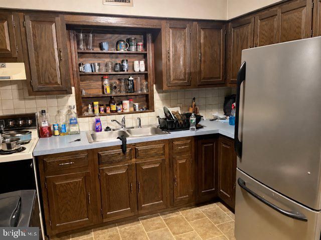 43 CUNNINGHAM AVE, Trenton, NJ 08610