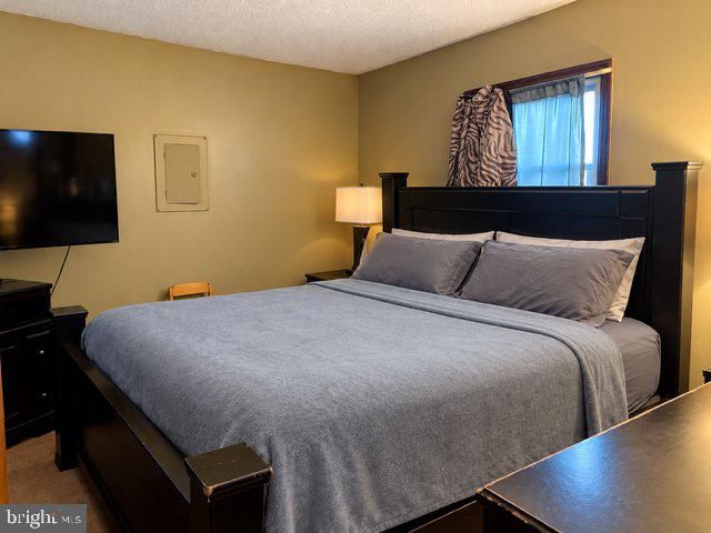 43 CUNNINGHAM AVE, Trenton, NJ 08610