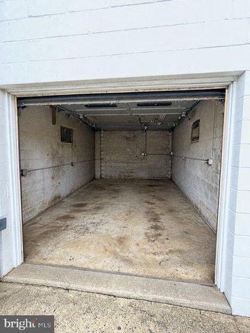 43 CUNNINGHAM AVE, Trenton, NJ 08610