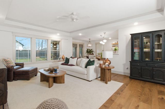 2009 Big Deer Run, West Plains, MO 65775