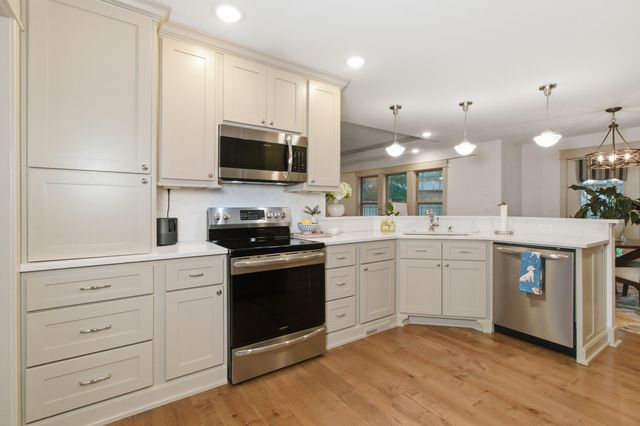 2009 Big Deer Run, West Plains, MO 65775