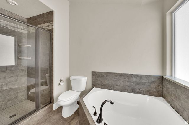 2487 W HARMONY DR, Layton, UT 84041