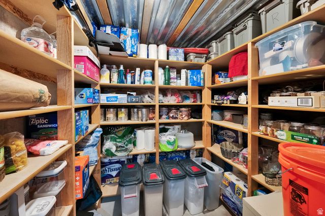 2487 W HARMONY DR, Layton, UT 84041