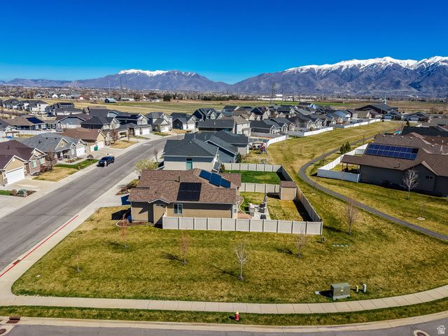 2487 W HARMONY DR, Layton, UT 84041