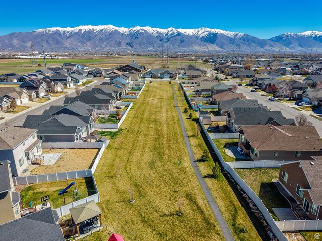 2487 W HARMONY DR, Layton, UT 84041