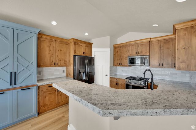 2487 W HARMONY DR, Layton, UT 84041