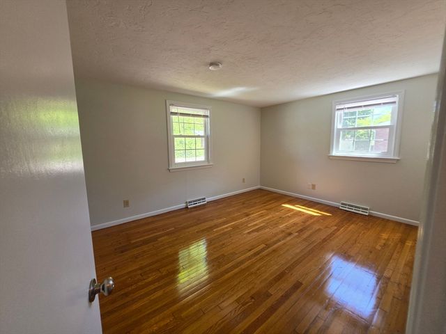 38 Cobb 0, Rockland, MA 02370