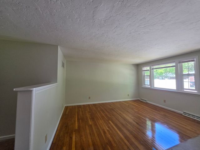 38 Cobb 0, Rockland, MA 02370