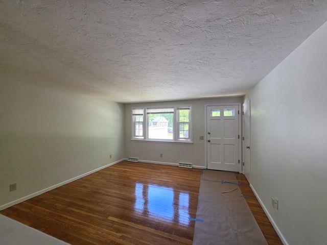 38 Cobb 0, Rockland, MA 02370