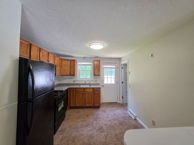 38 Cobb 0, Rockland, MA 02370