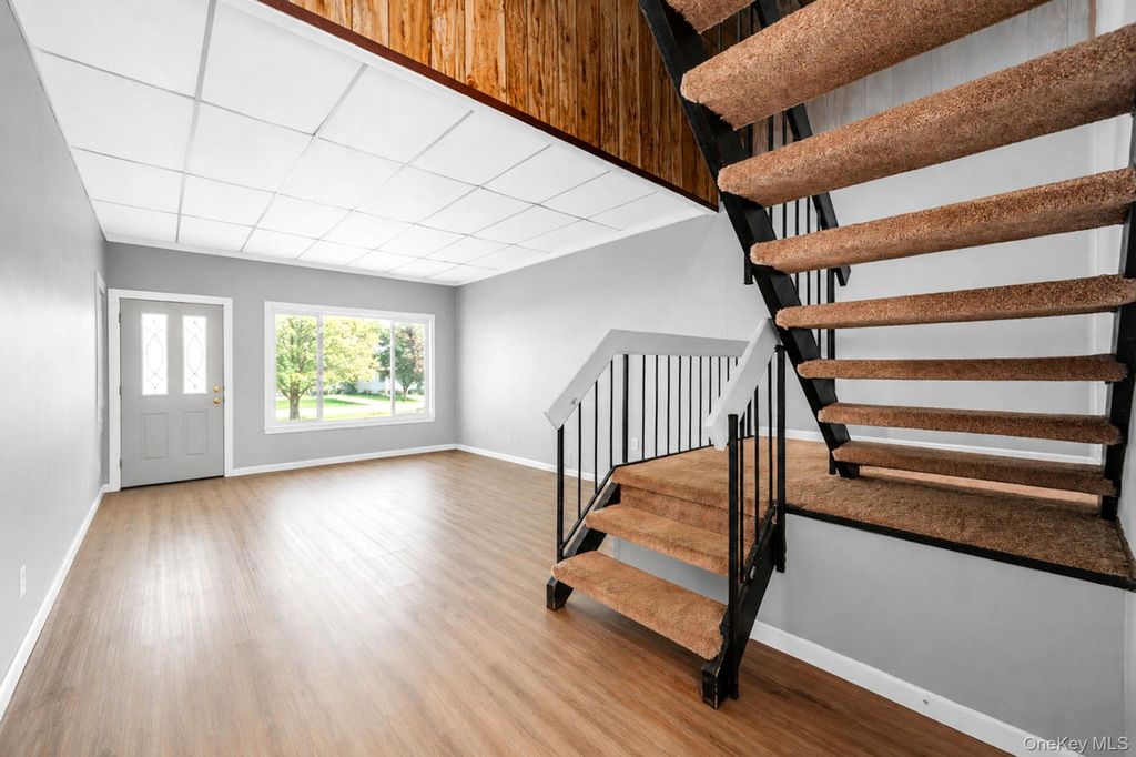151 Sequoia Drive, Coram, NY 11727 — photo 2