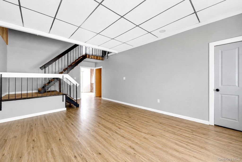151 Sequoia Drive, Coram, NY 11727 — photo 4