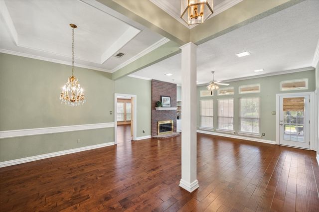 6901 Thornbird Lane, Arlington, TX 76001