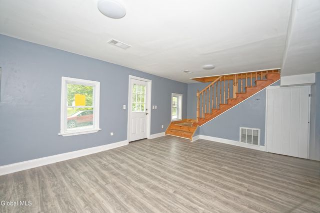 99 Railroad Avenue, Hoosick Falls, NY 12090