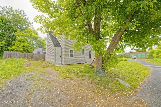 99 Railroad Avenue, Hoosick Falls, NY 12090