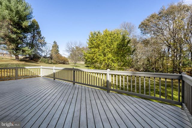 269 SHEEP LN, Millersville, PA 17551