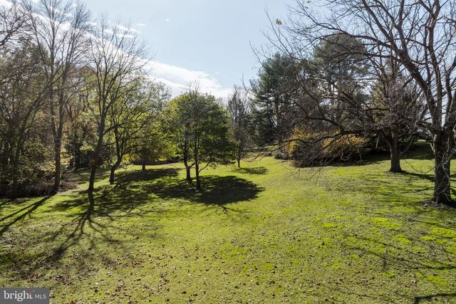 269 SHEEP LN, Millersville, PA 17551