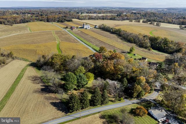 269 SHEEP LN, Millersville, PA 17551