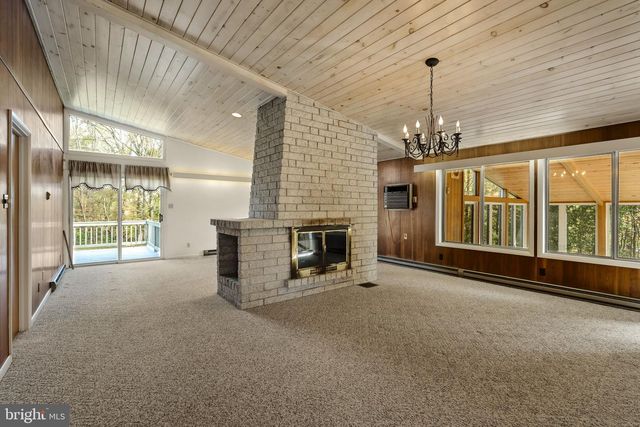 269 SHEEP LN, Millersville, PA 17551