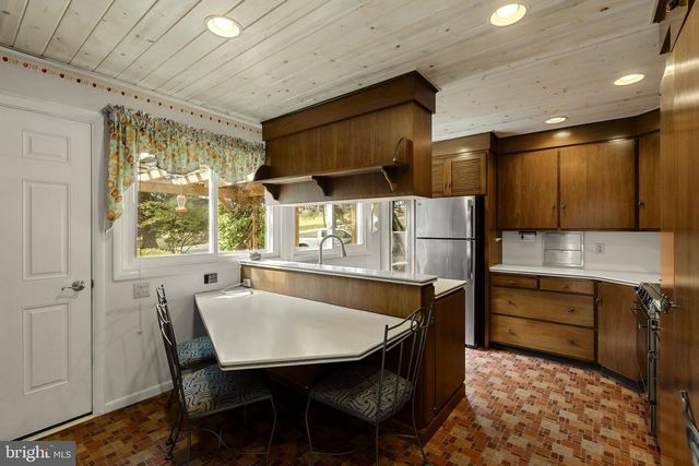 269 SHEEP LN, Millersville, PA 17551