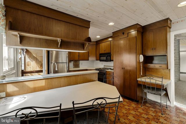 269 SHEEP LN, Millersville, PA 17551