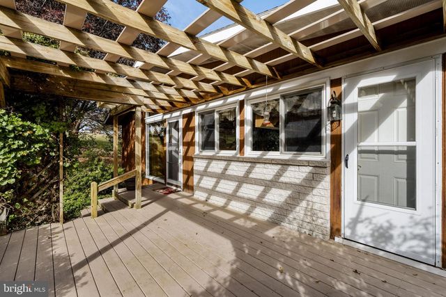 269 SHEEP LN, Millersville, PA 17551