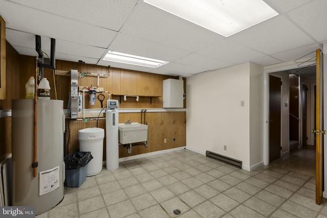 269 SHEEP LN, Millersville, PA 17551