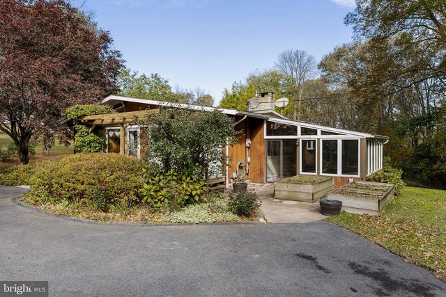 269 SHEEP LN, Millersville, PA 17551