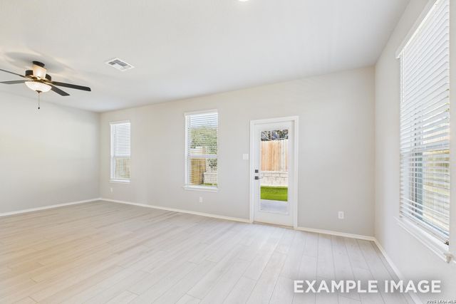 285 W Quill Dr Building 13, San Antonio, TX 78228