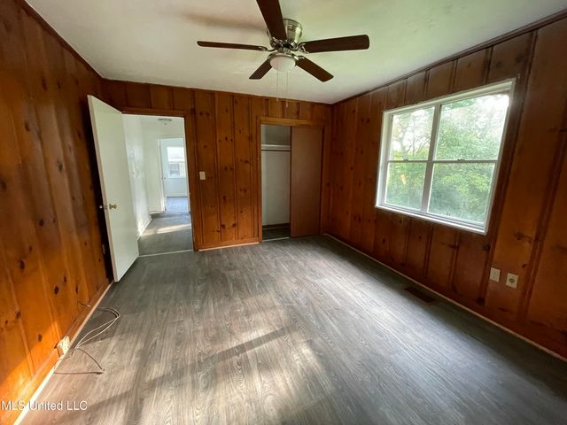 1922 Shamrock Drive, Jackson, MS 39204